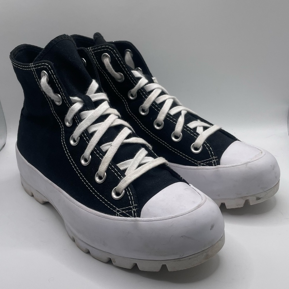 Women’s Converse All Star Lugged Hi Top Sneakers Size 8